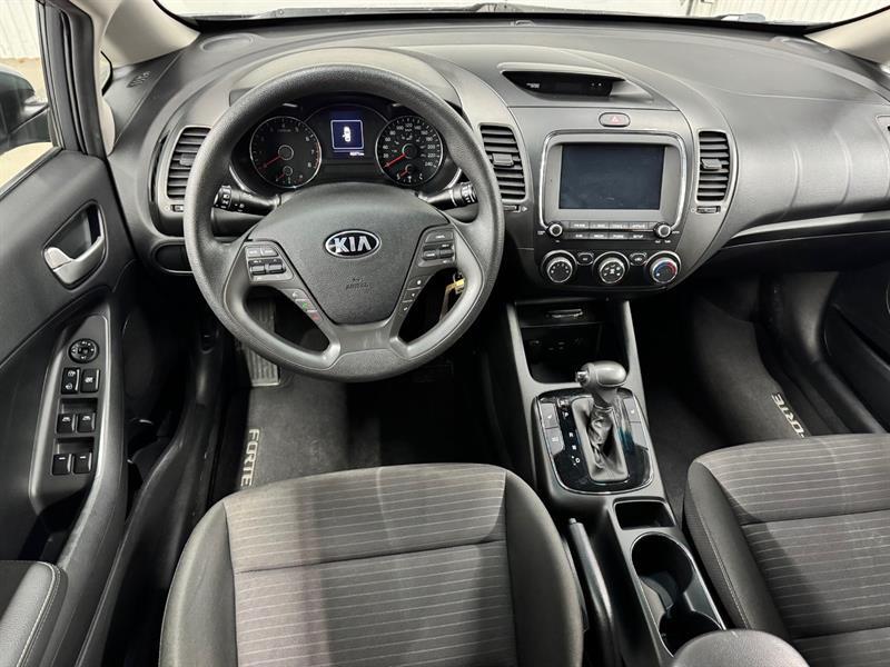 2018 Kia Forte - Image 13