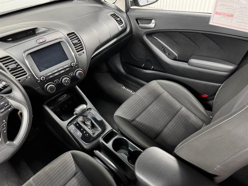 2018 Kia Forte - Image 14