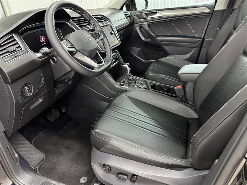 2022 Volkswagen Tiguan - Image 10