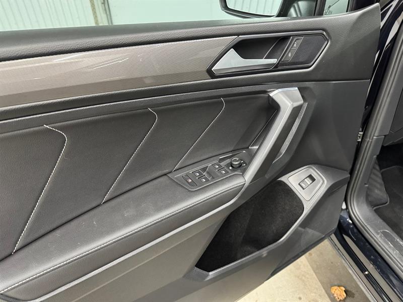 2022 Volkswagen Tiguan - Image 13