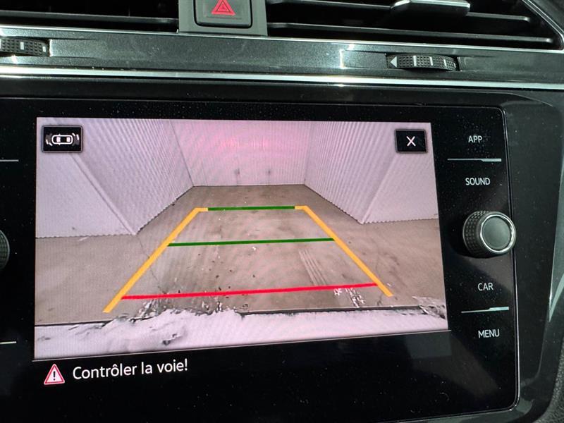 2022 Volkswagen Tiguan - Image 31