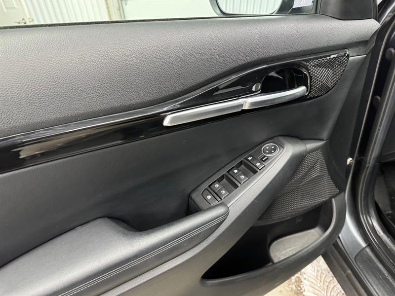 2021 Kia Seltos - Image 14