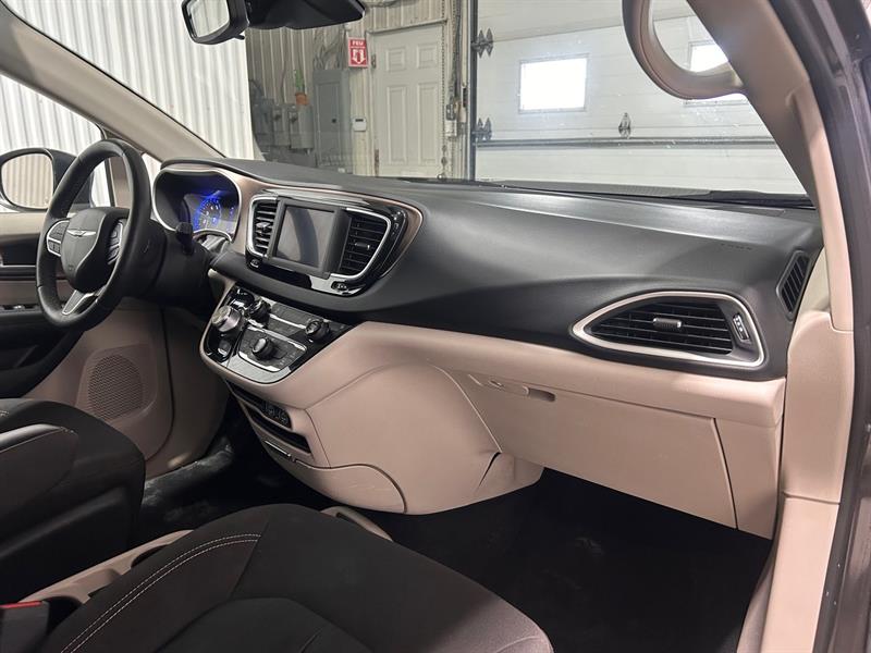 chrysler Grand Caravan 2023 - 22