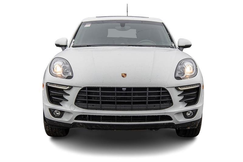 2016 Porsche Macan - Image 2