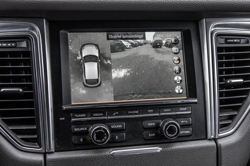 2016 Porsche Macan - Image 29