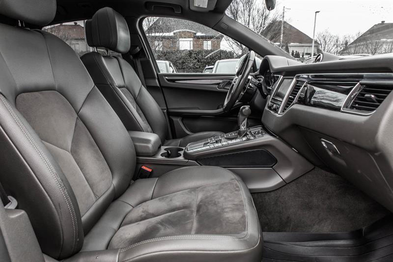 2016 Porsche Macan - Image 37