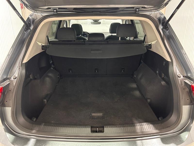 2023 Volkswagen Tiguan - Image 10