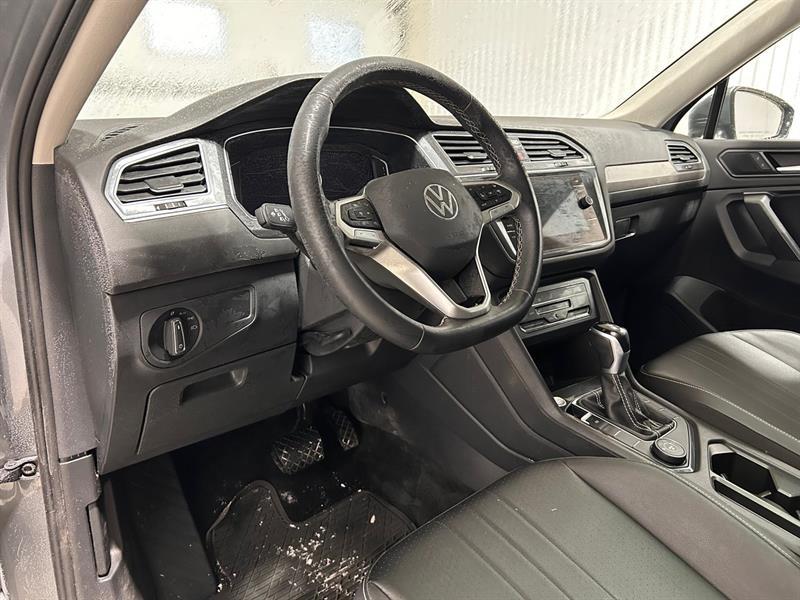 2023 Volkswagen Tiguan - Image 11