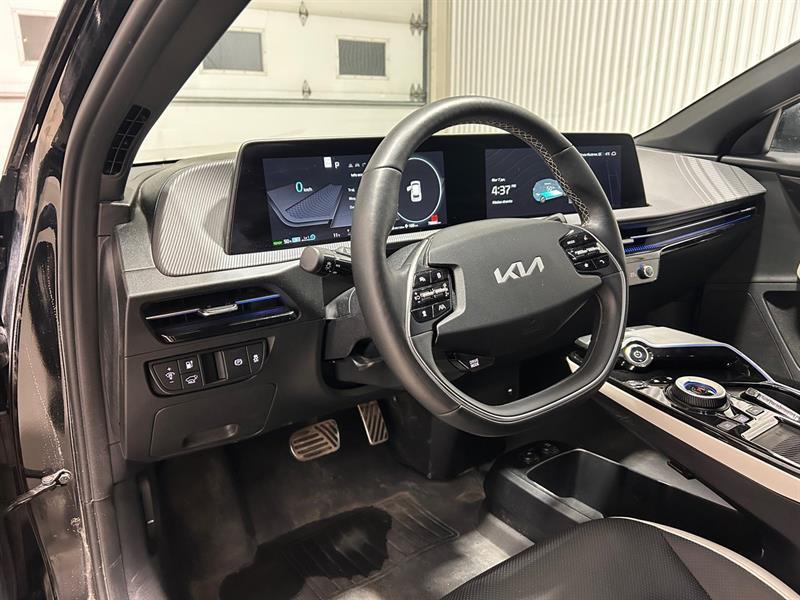 2023 Kia EV6 - Image 11