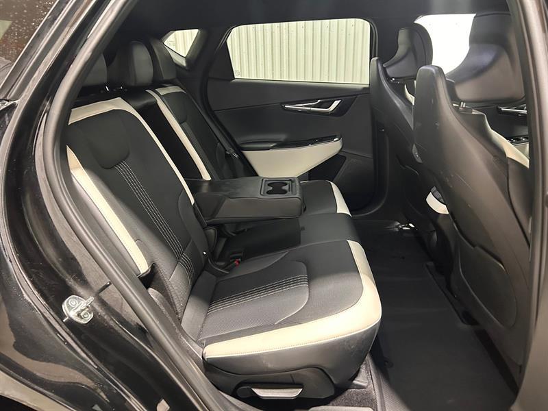 2023 Kia EV6 - Image 16