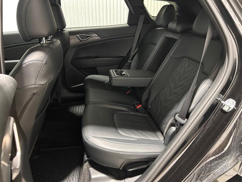 2023 Kia Sportage - Image 16