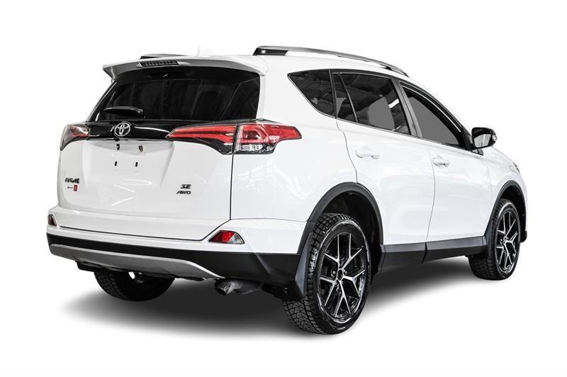 2017 Toyota RAV4 - Image 6