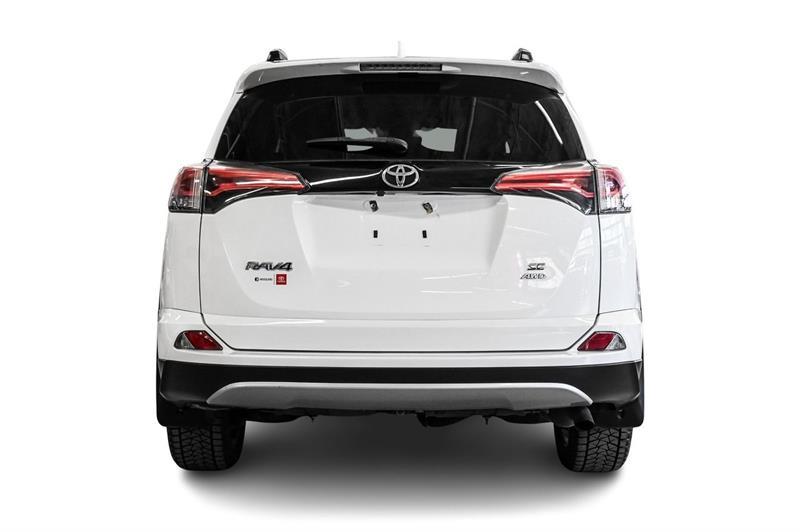 2017 Toyota RAV4 - Image 8