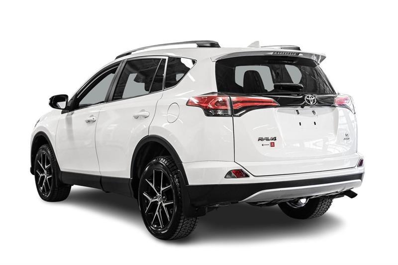 2017 Toyota RAV4 - Image 10