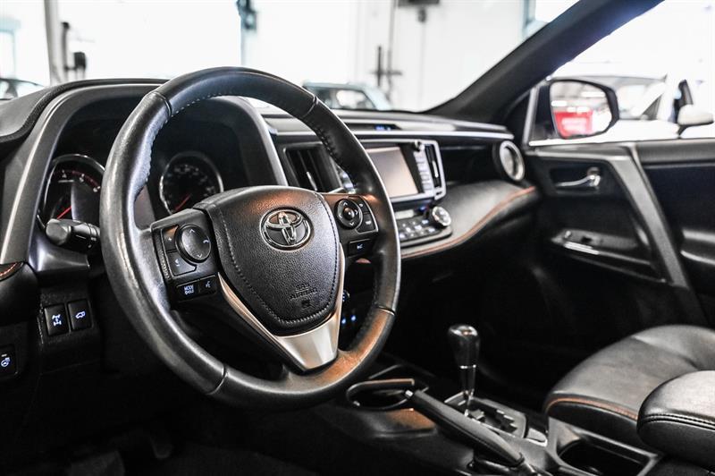 2017 Toyota RAV4 - Image 20