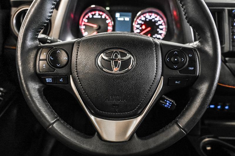 2017 Toyota RAV4 - Image 23