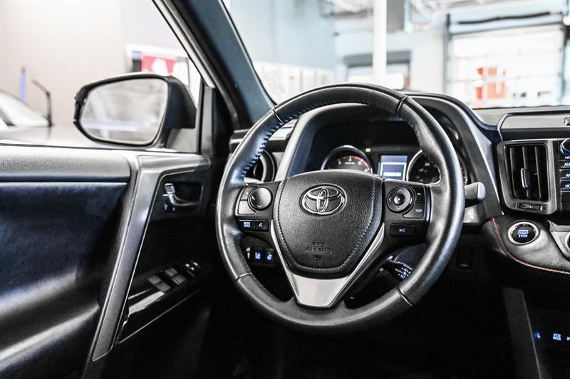 2017 Toyota RAV4 - Image 34