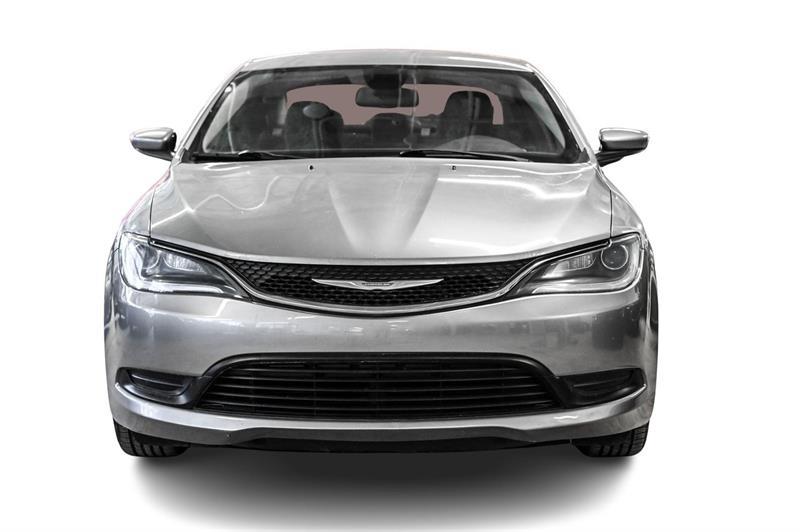 Chrysler 200