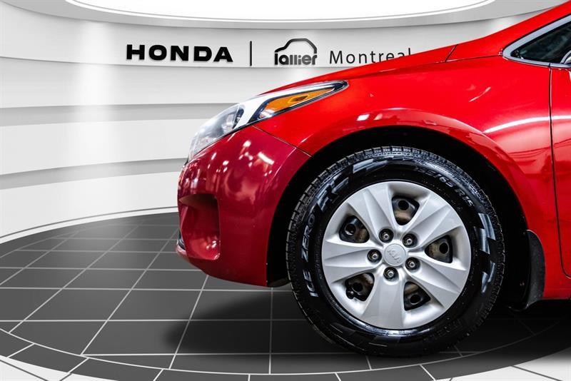 2017 Kia Forte - Image 10