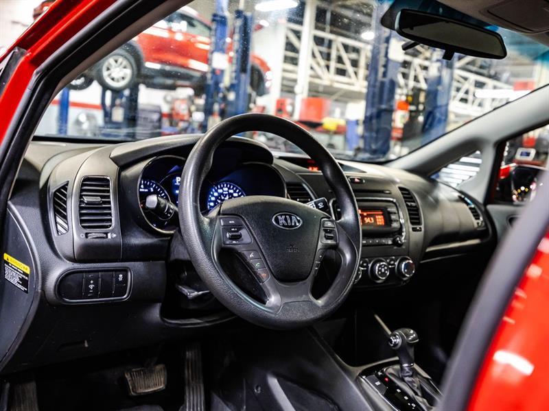 2017 Kia Forte - Image 19