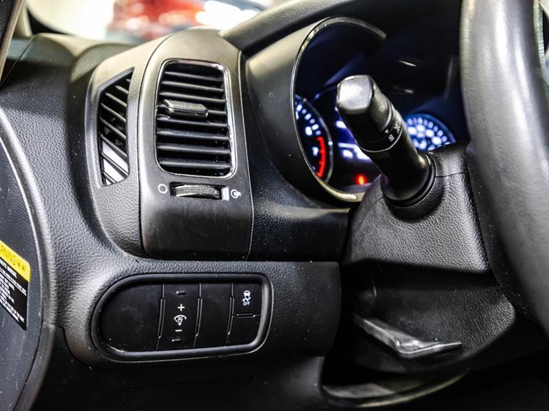 2017 Kia Forte - Image 20