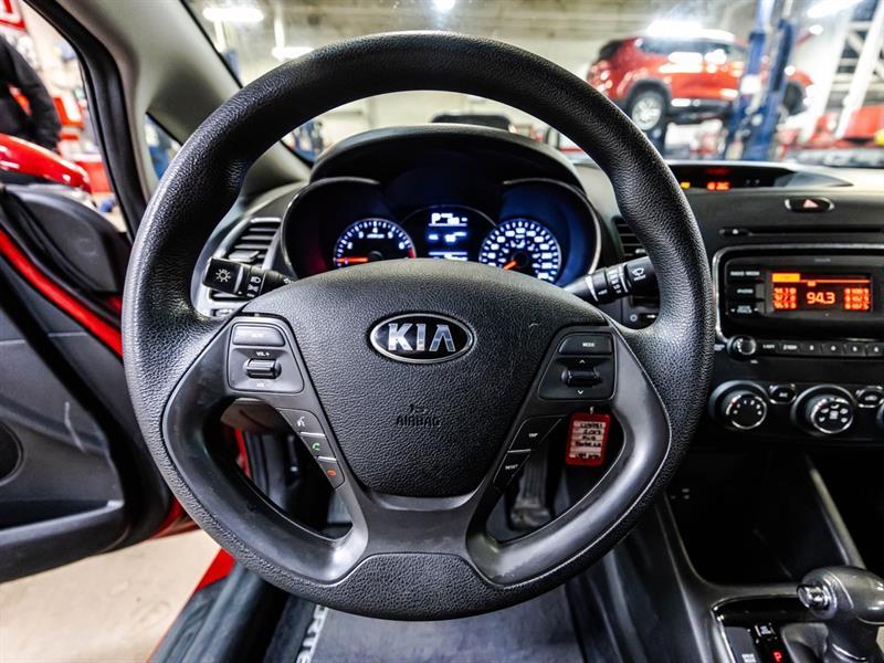 2017 Kia Forte - Image 21