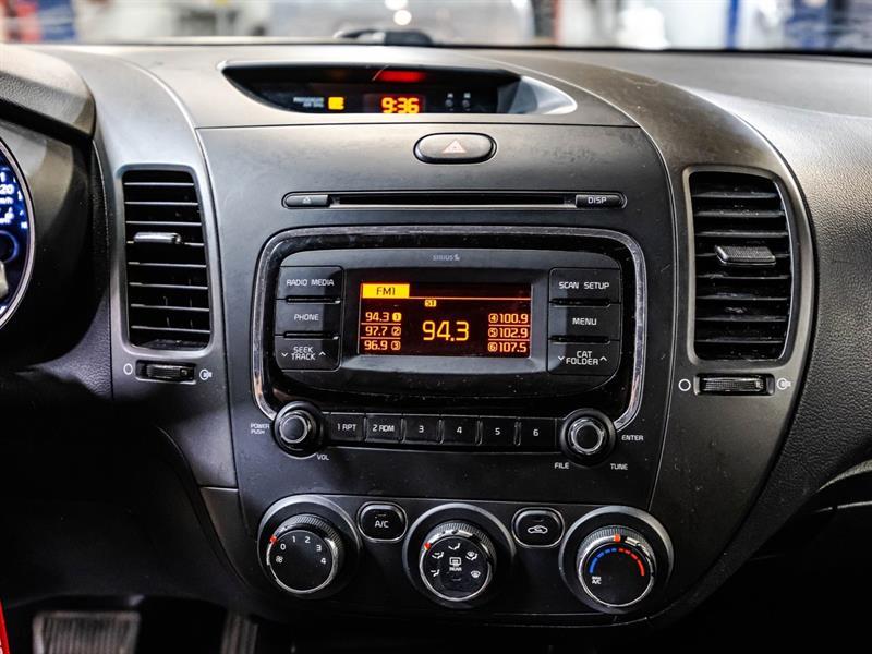 2017 Kia Forte - Image 23