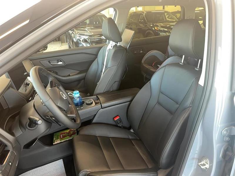 nissan Rogue 2025 - 8