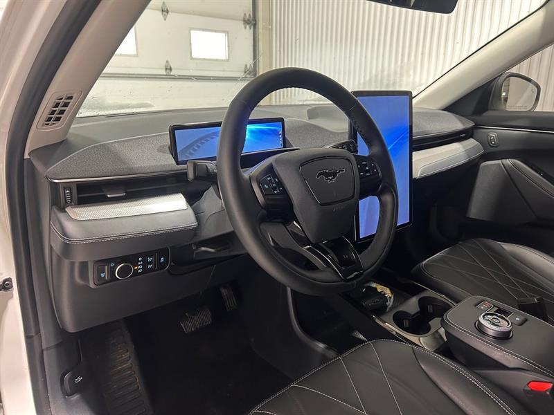 2023 Ford Mustang - Image 14