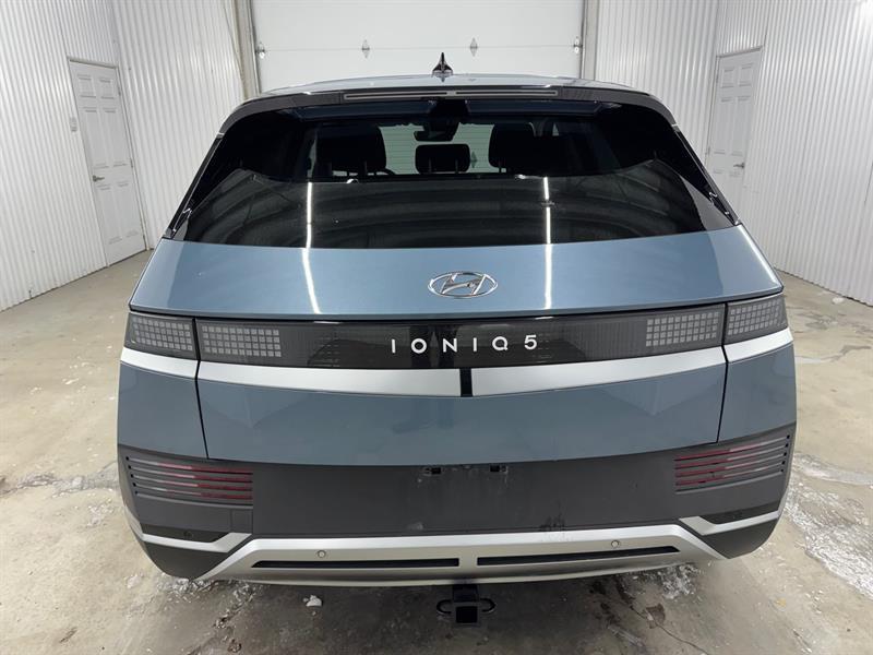 2022 Hyundai Ioniq - Image 7