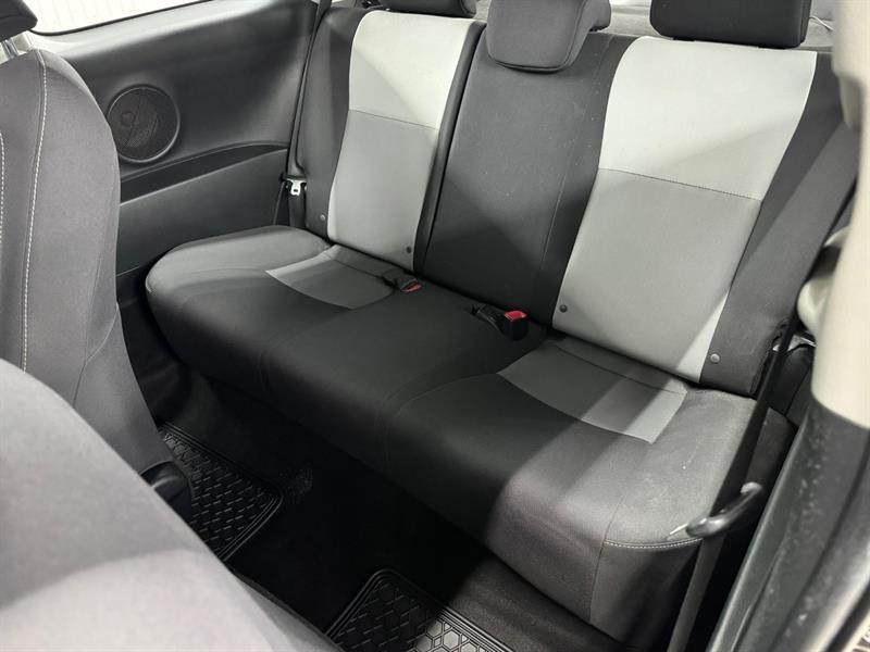 2018 Toyota Yaris - Image 10