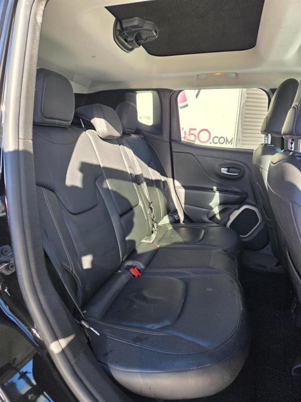 2017 Jeep Renegade - Image 12