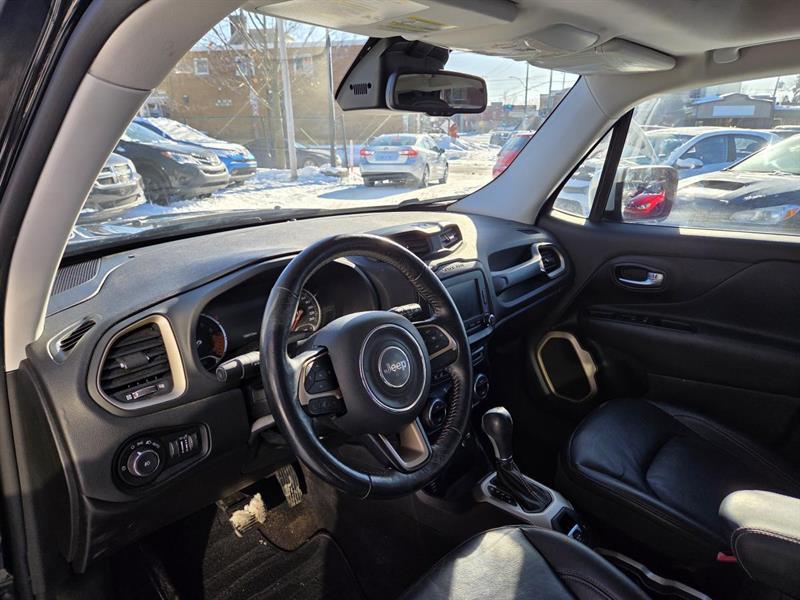 2017 Jeep Renegade - Image 15