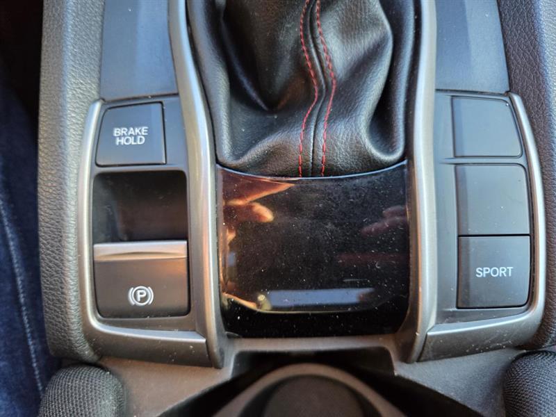 2018 Honda Civic - Image 22