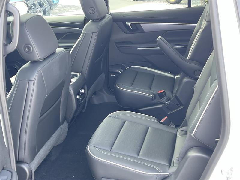 buick Enclave 2025 - 31
