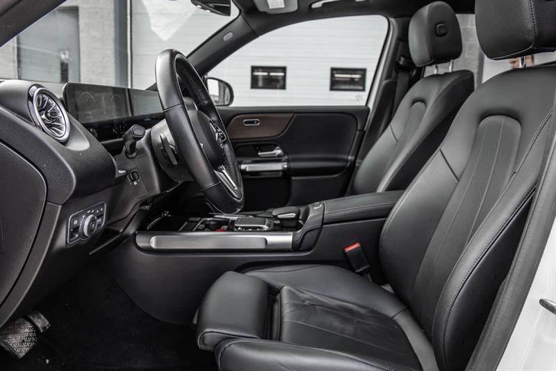 2022 Mercedes-Benz GLB - Image 21