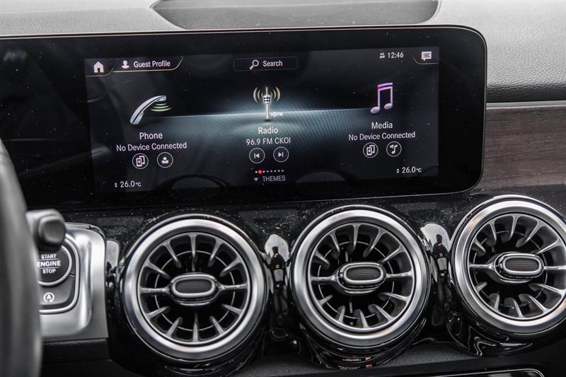 2022 Mercedes-Benz GLB - Image 29