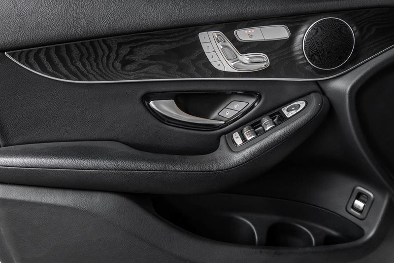 2021 Mercedes-Benz GLC - Image 21