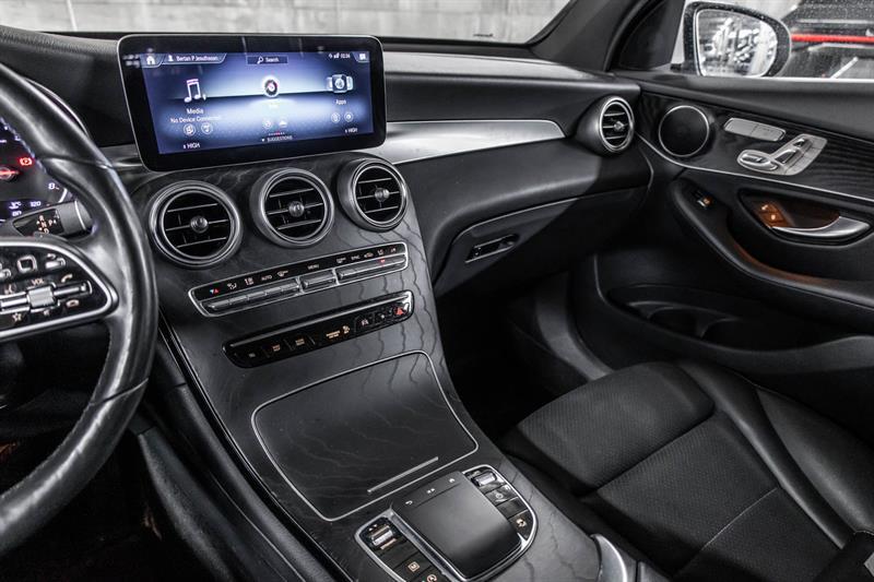 2021 Mercedes-Benz GLC - Image 30