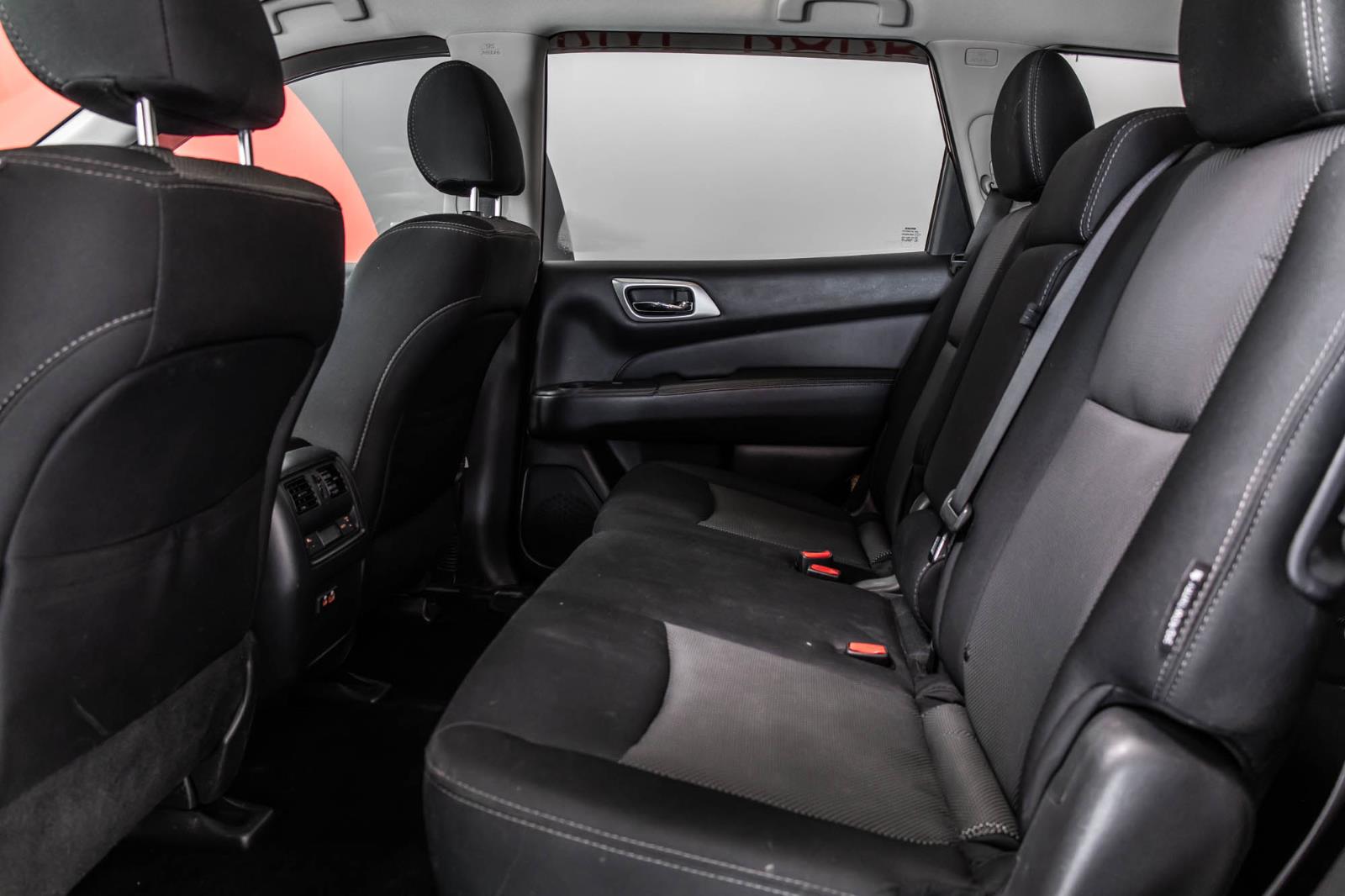 nissan Pathfinder 2019 - 39