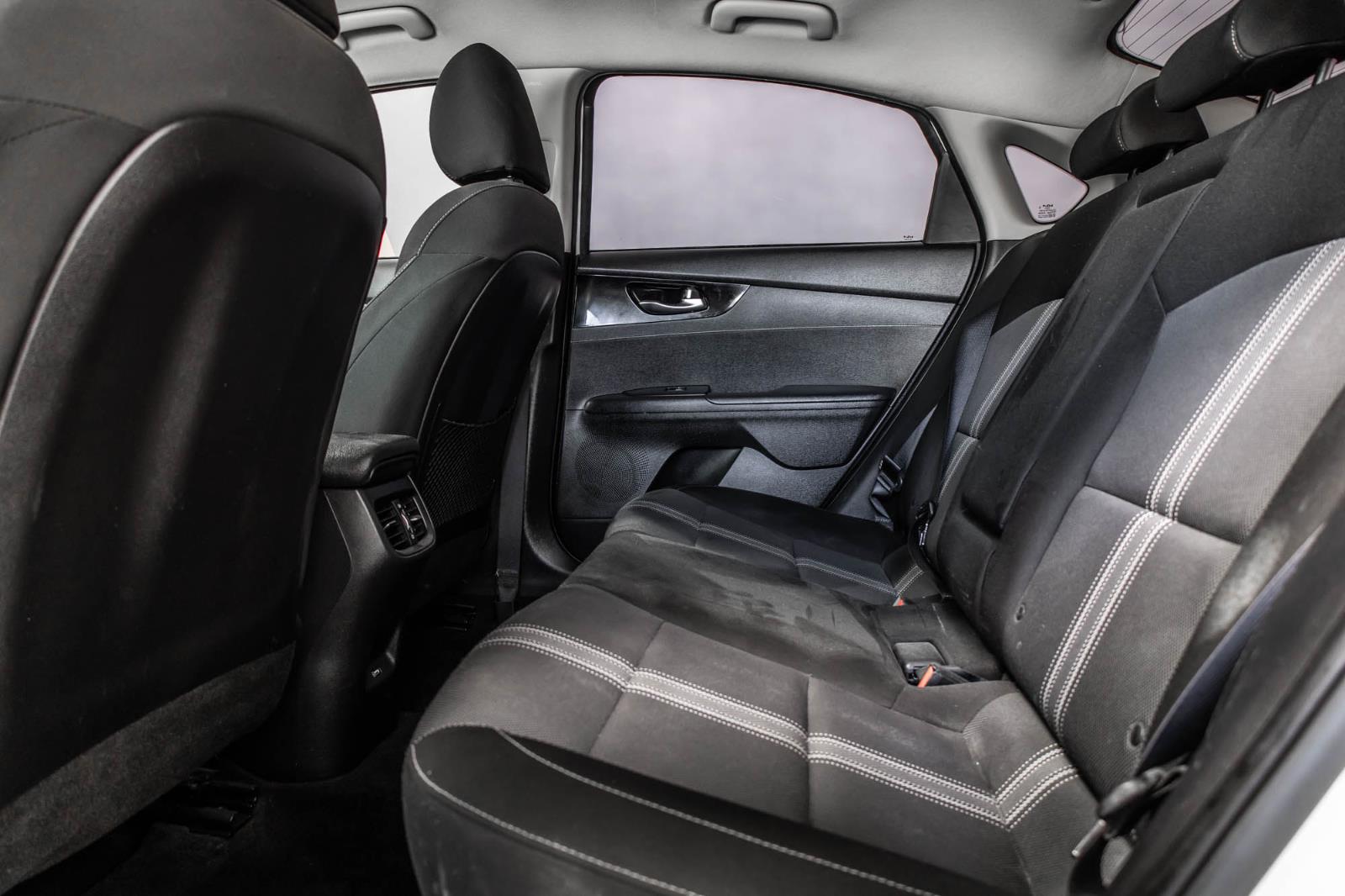 kia Forte 2022 - 33