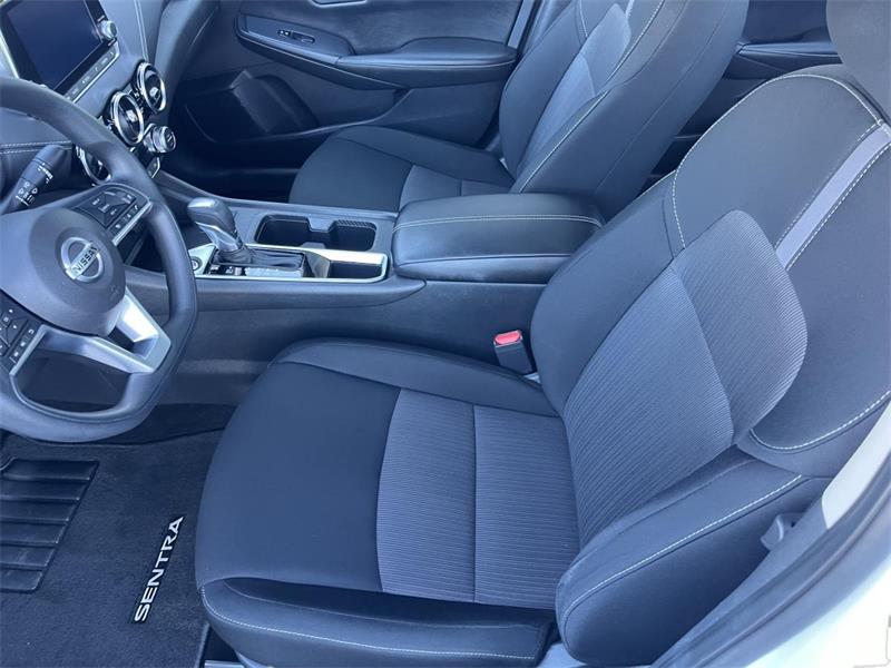 nissan Sentra 2023 - 9