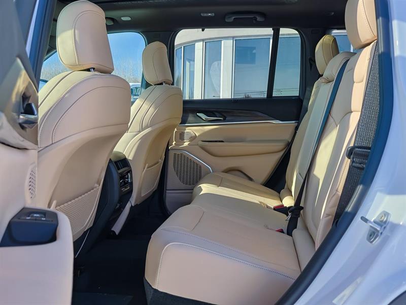 jeep Grand Cherokee 2025 - 17