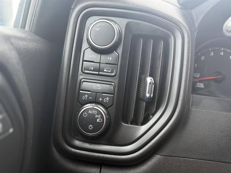 chevrolet Silverado 1500 2023 - 14