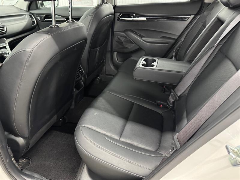 2023 Kia Seltos - Image 16