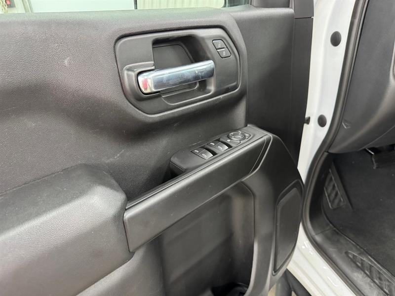 2022 Chevrolet Silverado 1500 - Image 13