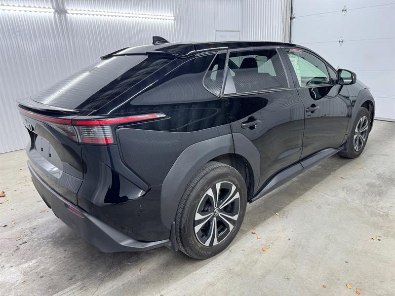 2023 Toyota BZ4X - Image 5