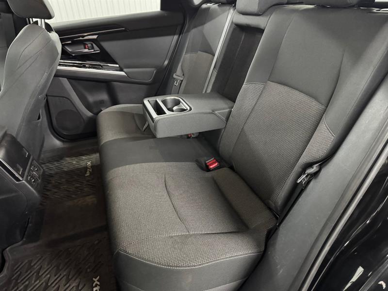 2023 Toyota BZ4X - Image 18