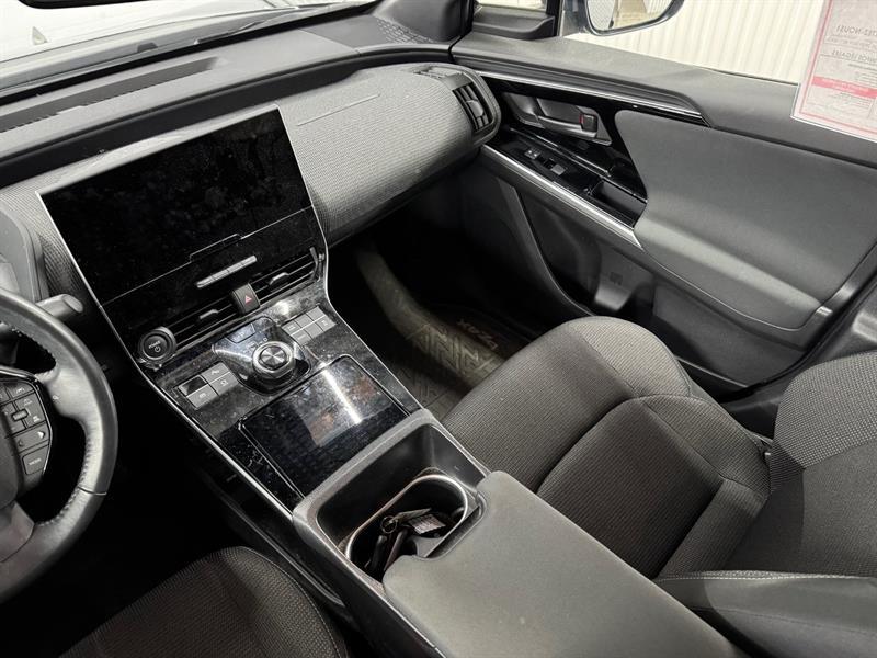 2023 Toyota BZ4X - Image 21