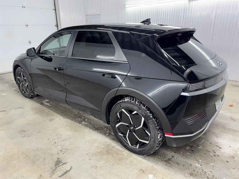 2022 Hyundai Ioniq - Image 8